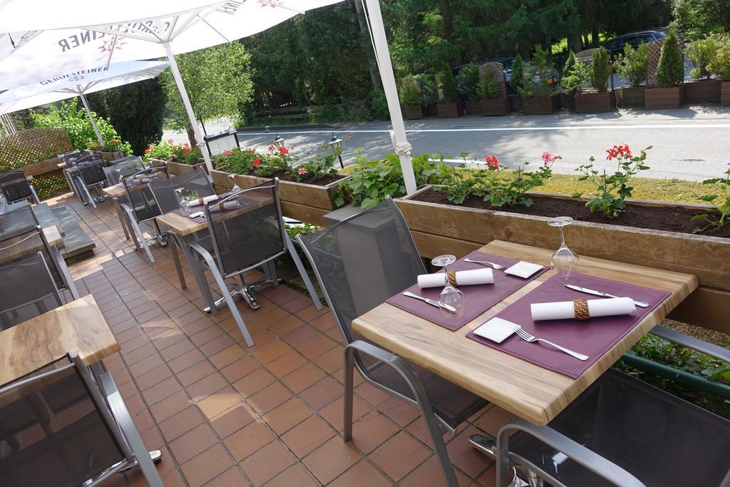 Logis L'Ermitage, Bistrot Des Saveurs Houffalize Bagian luar foto